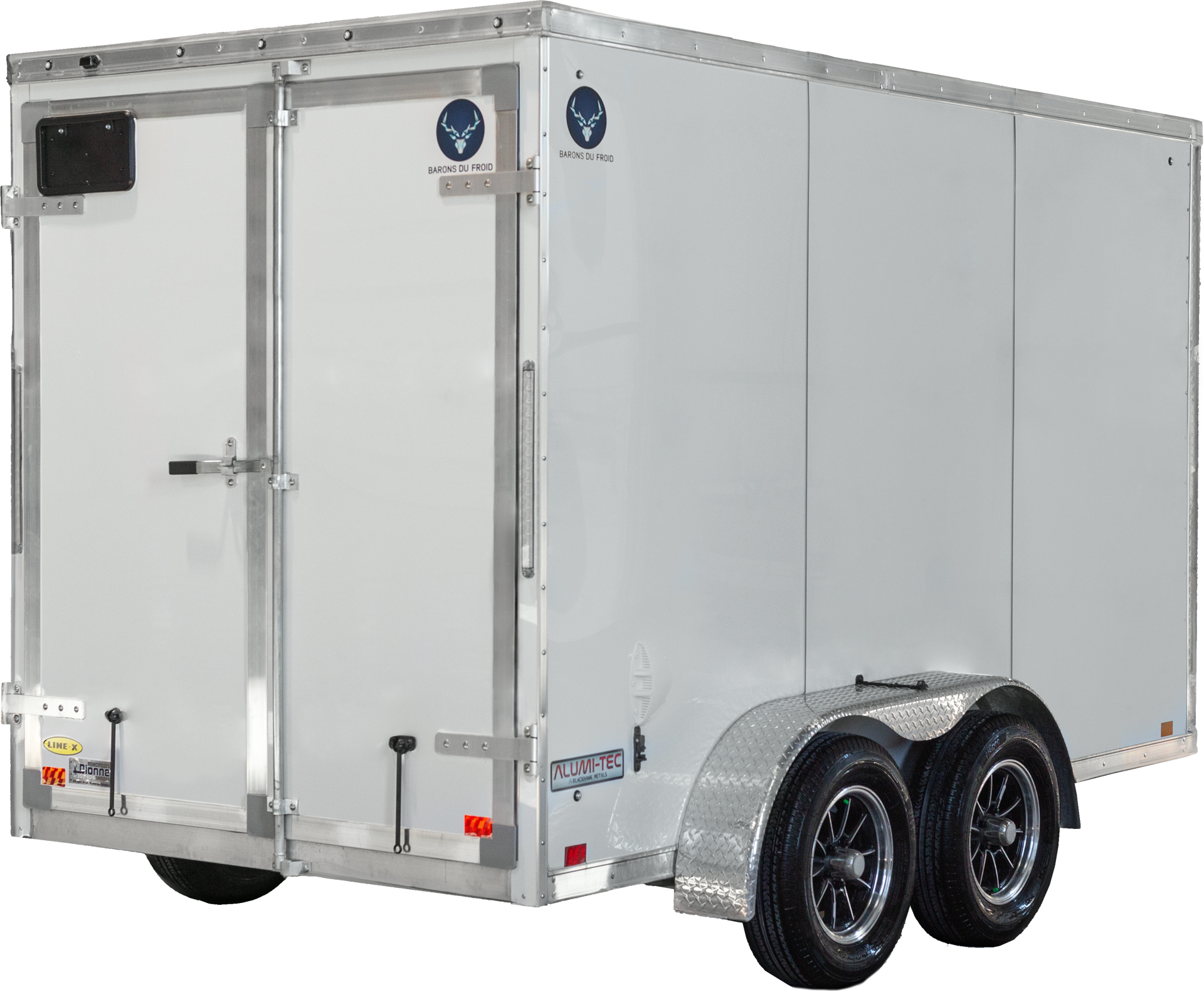 Vue arrière en angle d’une remorque blanche avec portes doubles et essieu double.